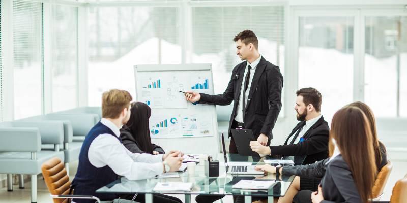 Business for Sale vs. Starting from Scratch: What's Better in 2025?