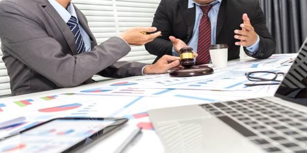 Colleagues are discussing issues