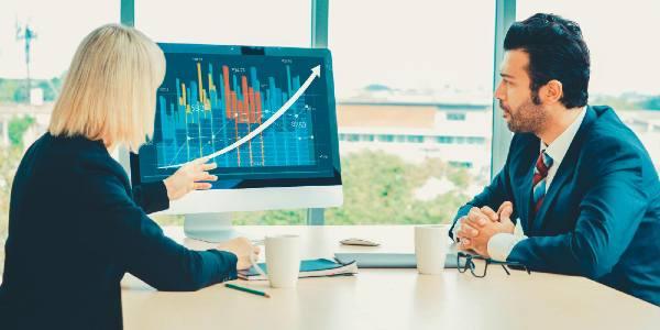 Business visual data analyzing technology by creative computer software